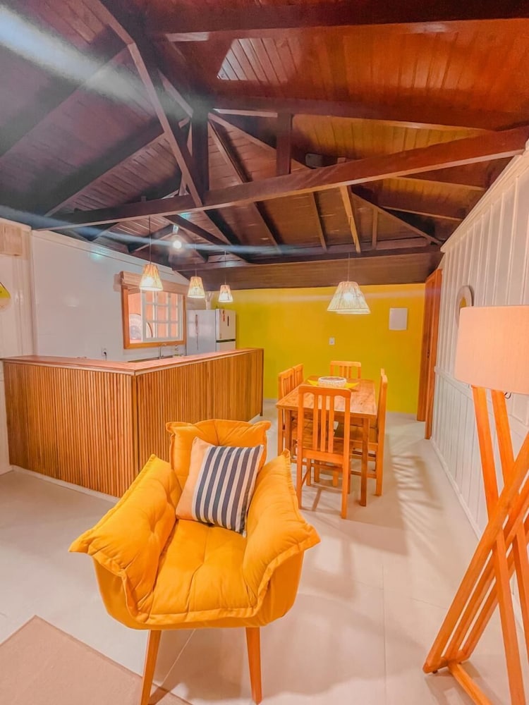 Shangri La Casas e Studios
