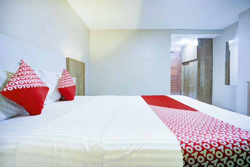 OYO 94772 Gapura Hotel