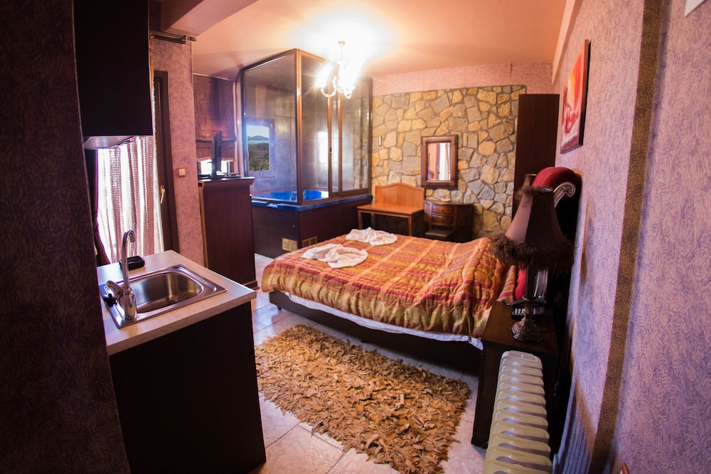Silva Suites
