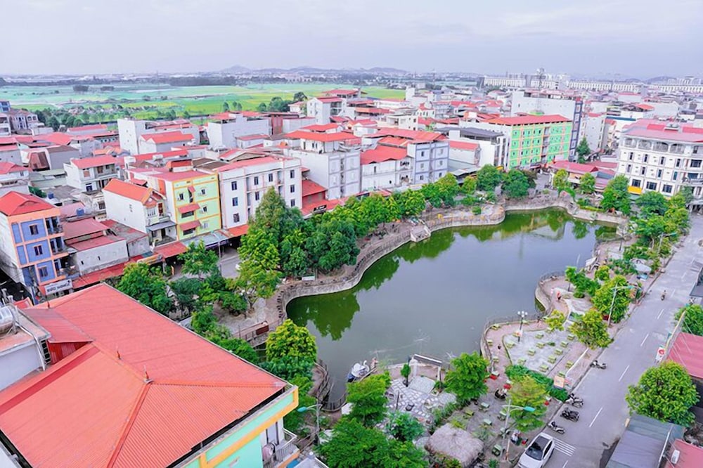 Văn Lâm Hotel