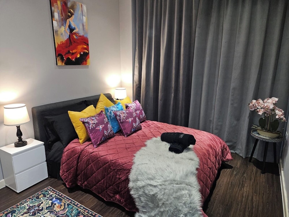 London Heathrow Luxury Apartment - Fully Equipped