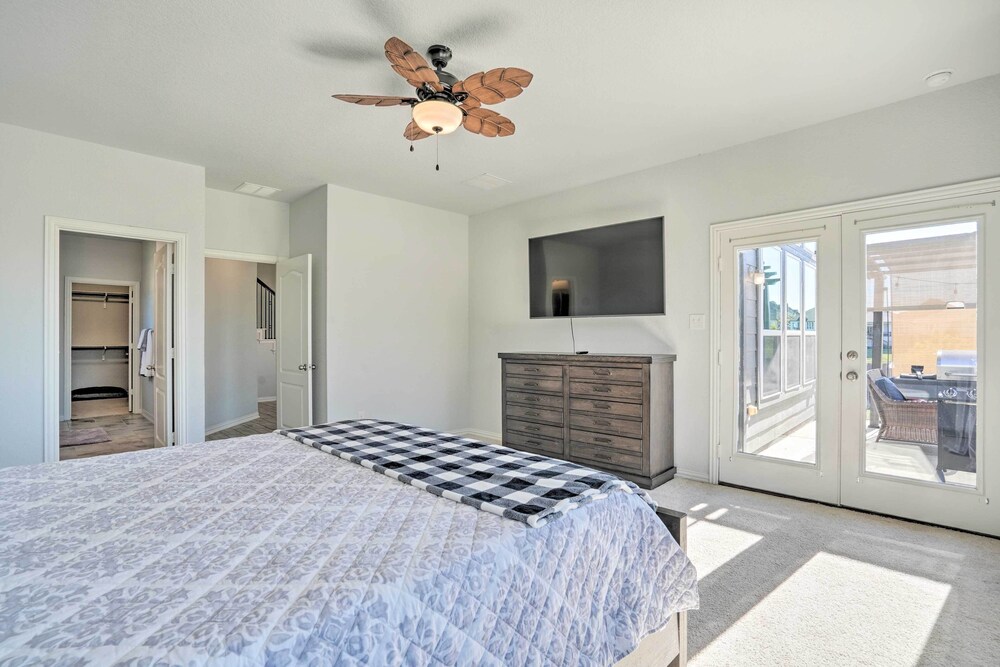 Sleek Schertz House w/ Private Pool & Spa view 4
