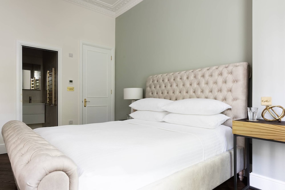 Westbourne Park Road Xviii by Onefinestay