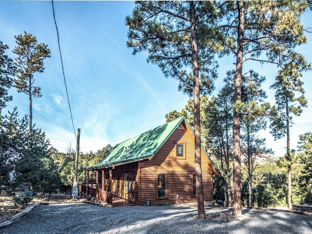 Wine N Pines by Ruidoso Vacation Rentals