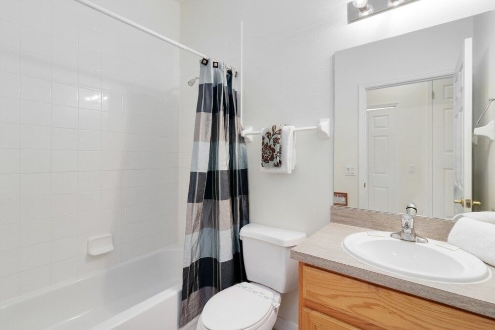 Gated 4 Bed With Pool And Spa Close To Disney 4 Bedroom Villa