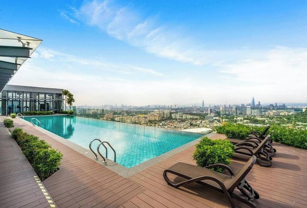 Cheras Minimalist Duplex Retreat for 8 Guests
