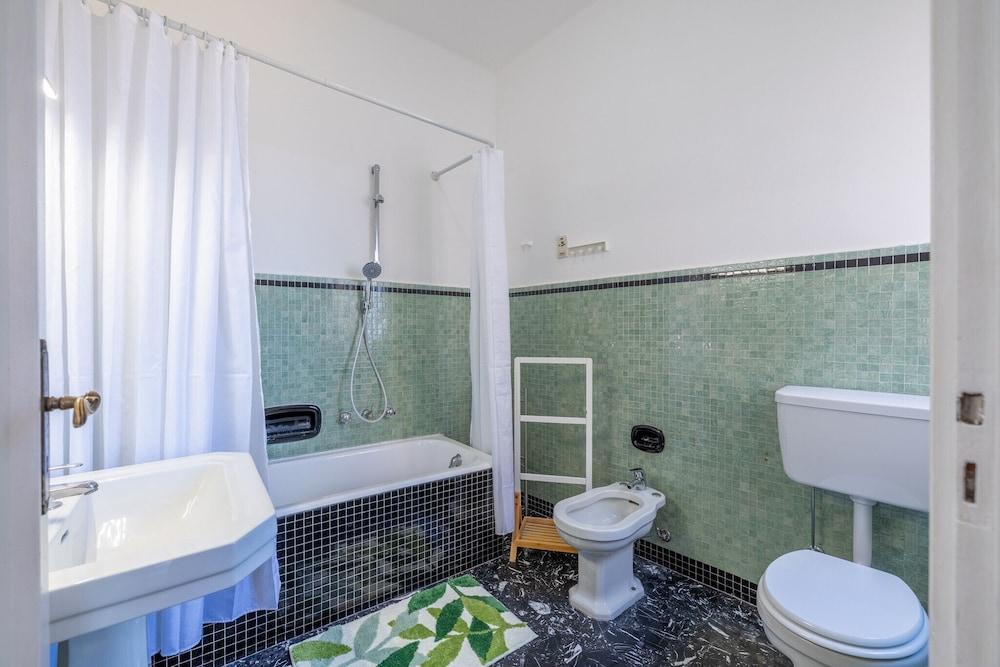 Sea View Central Apartment by Wonderful Italy