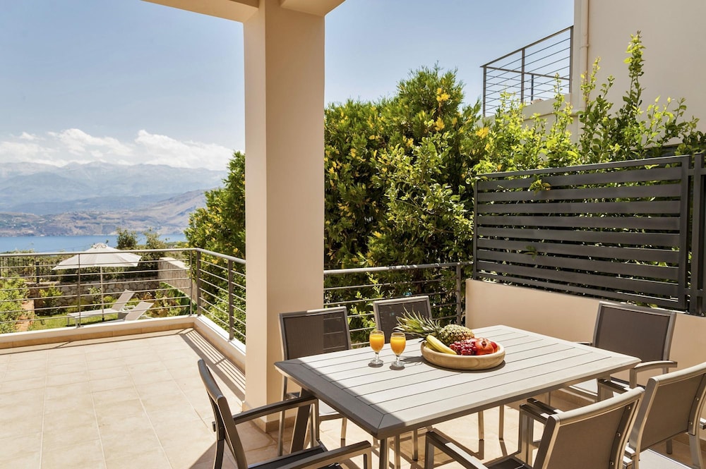 Villa Anemi in Sternes view 3
