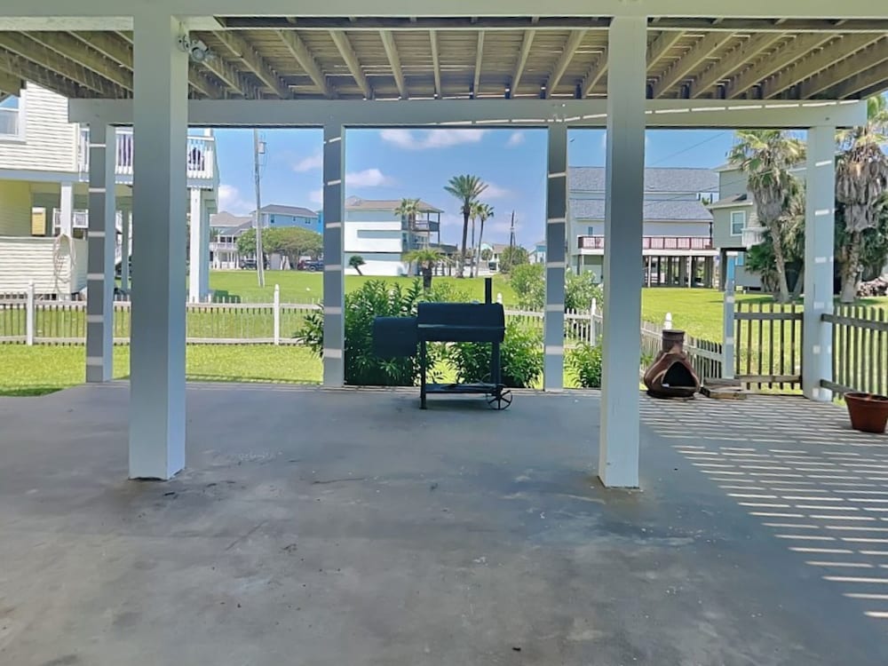Papa's Paradise by Ryson Vacation Rentals