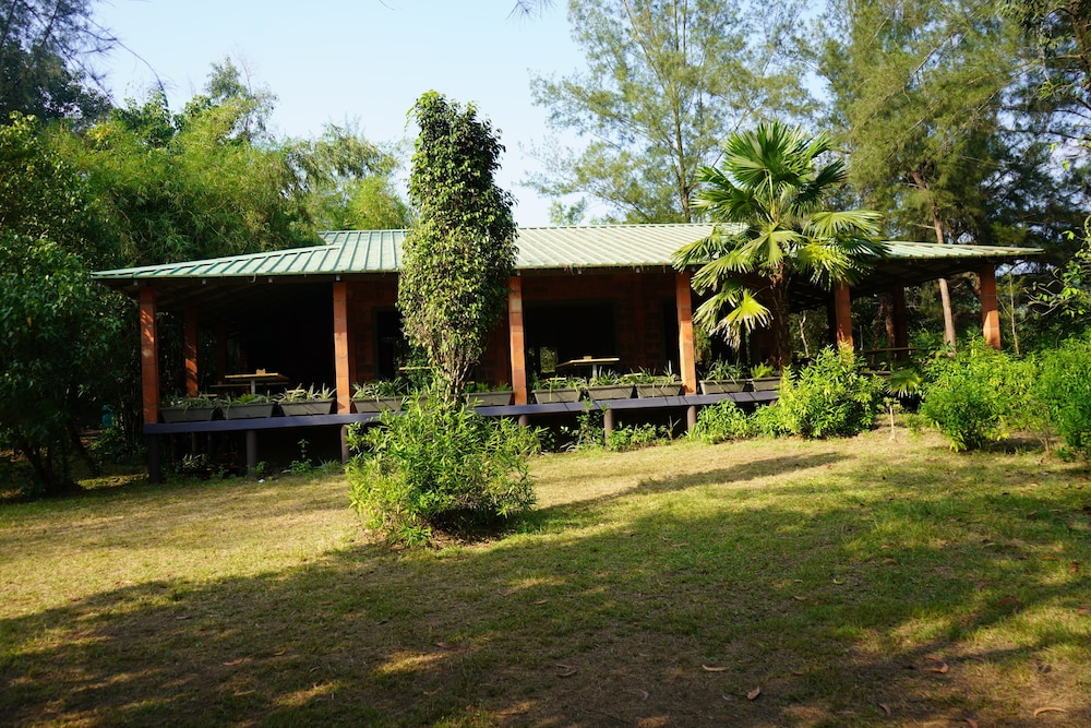 Camp Riveredge Paradise