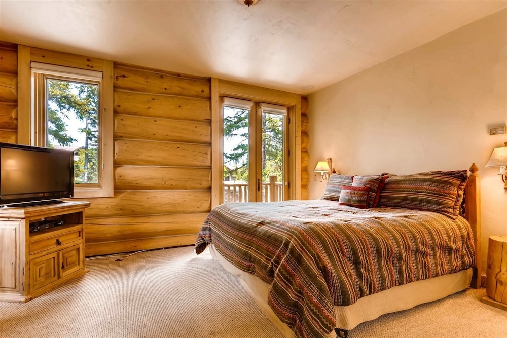 Breck_clifton_lodge