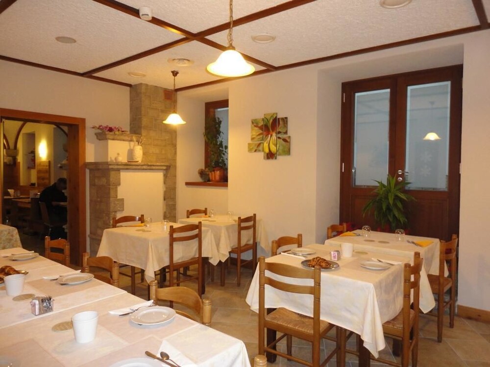 Hotel Del Negro