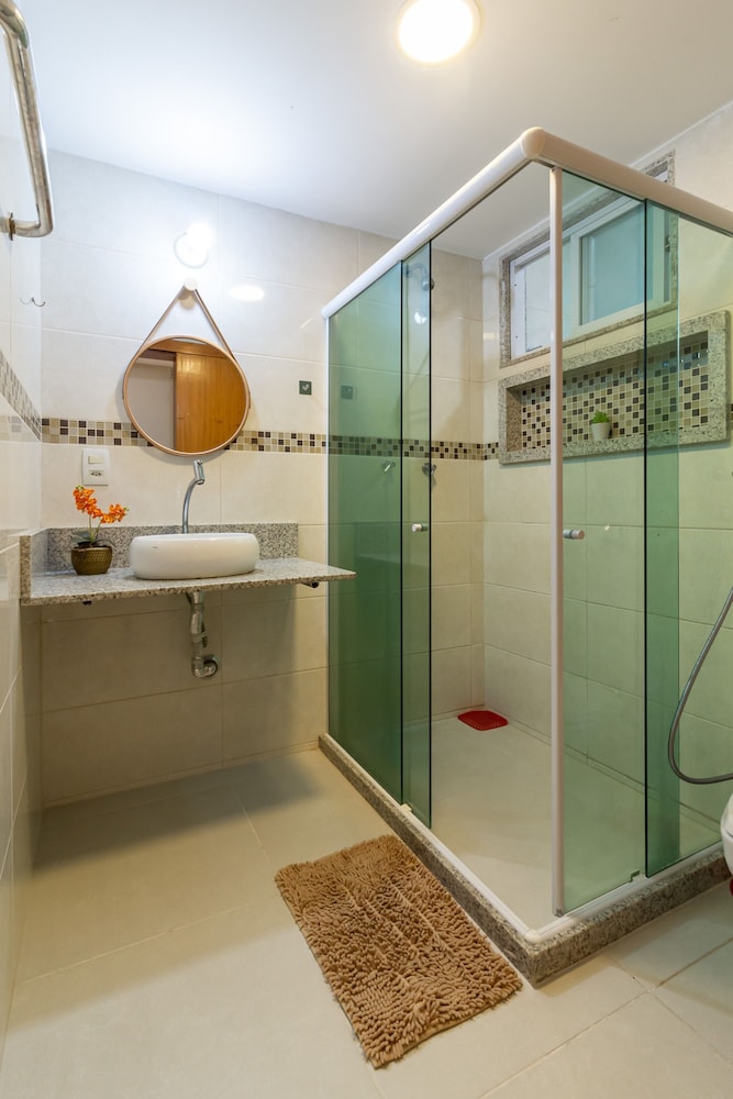 Cosy in Copacabana 7 Minutes From the Beach Fm211