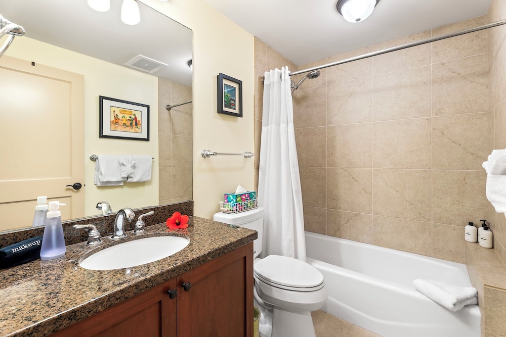 Serene Location - Excellent Resort Amenities - Oceanfront-vrkcv