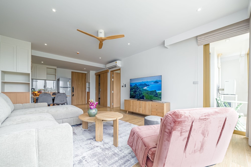 Seaside 1BR 200 m to BangTao beach