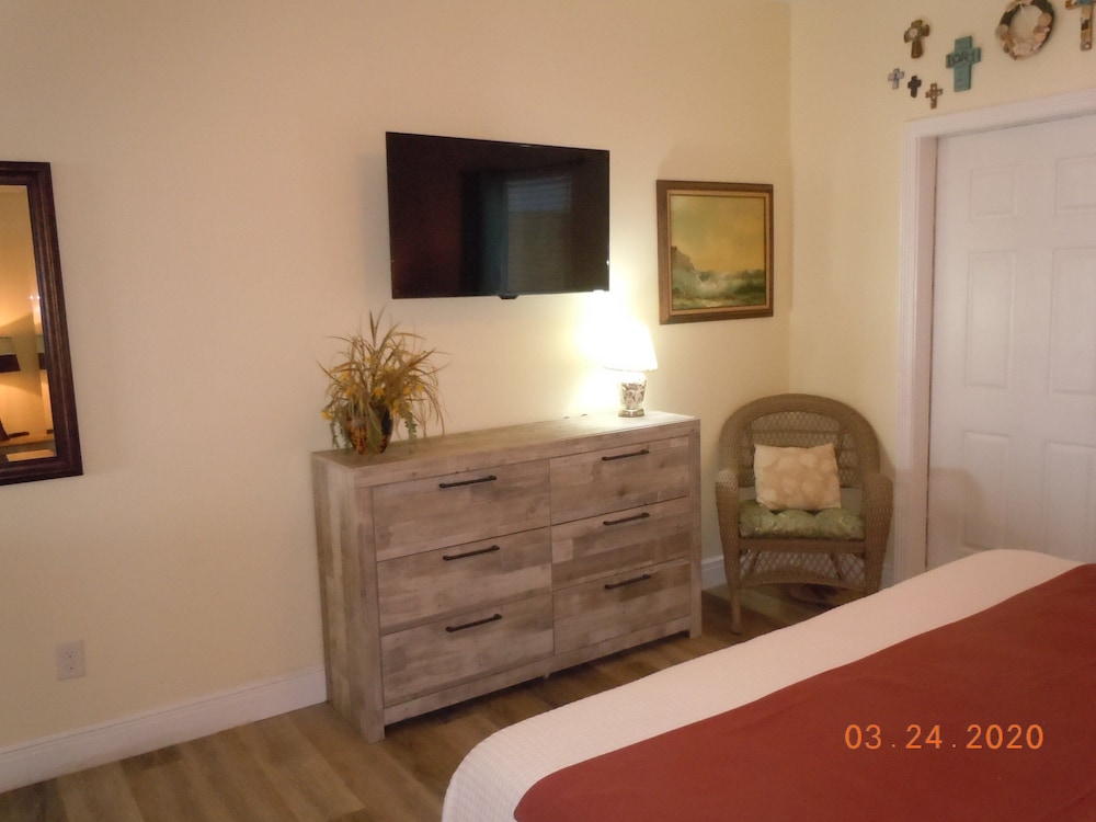 Beachgate Condo Suites And Hotel 331+332 4 Bedroom Condo
