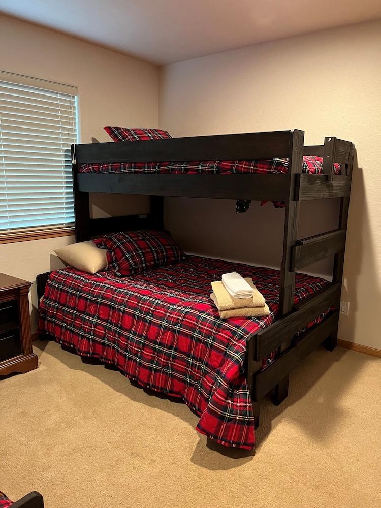 2272l The Lupine Lodge 3 Bedroom Home