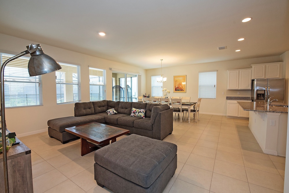 Luxury Villa in Stunning Solterra Resort
