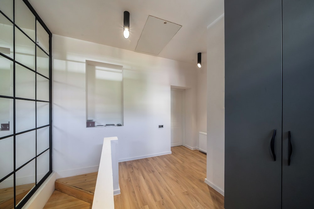 Niabi 3BDR Villa with pool