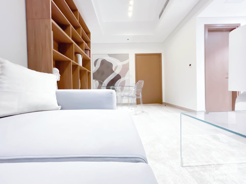 Gorgeous 1B Apt With Balcony in Azizi Fawad