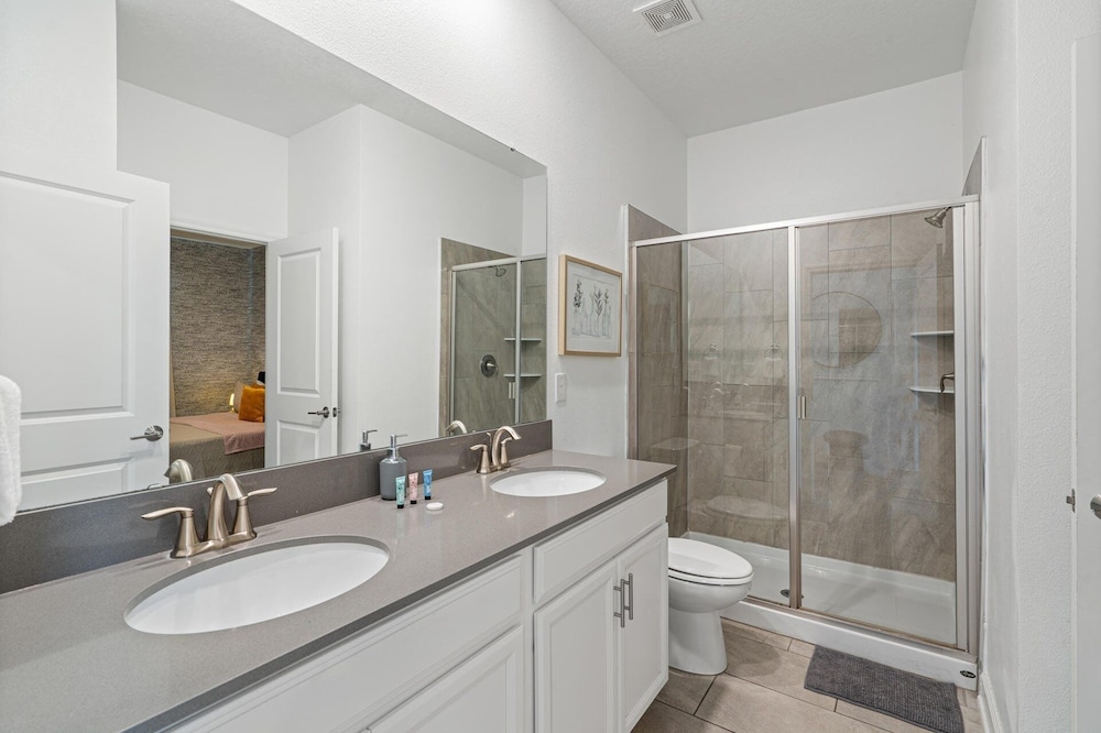 Championsgate 9 Bedroom Pool Home with Game Room 9 Home