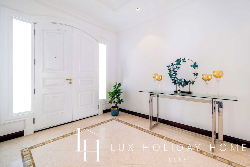 LUX The Ultimate Island Palm Villa