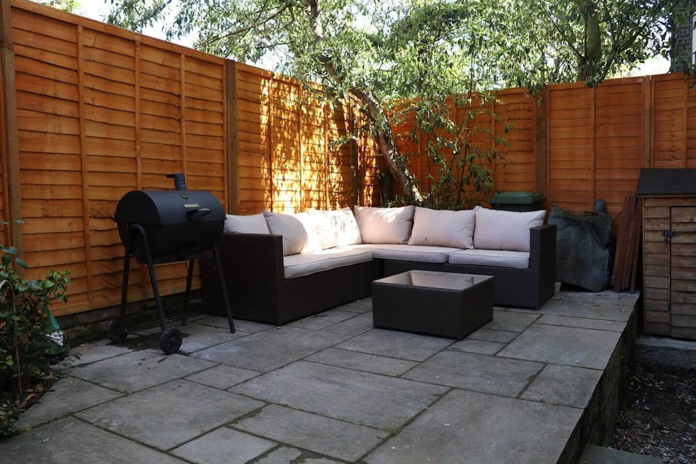 outdoor bbq area