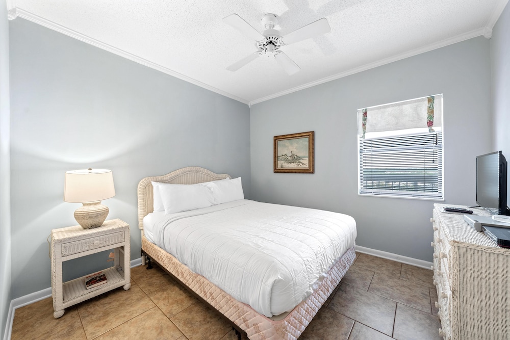 Romar Place 705