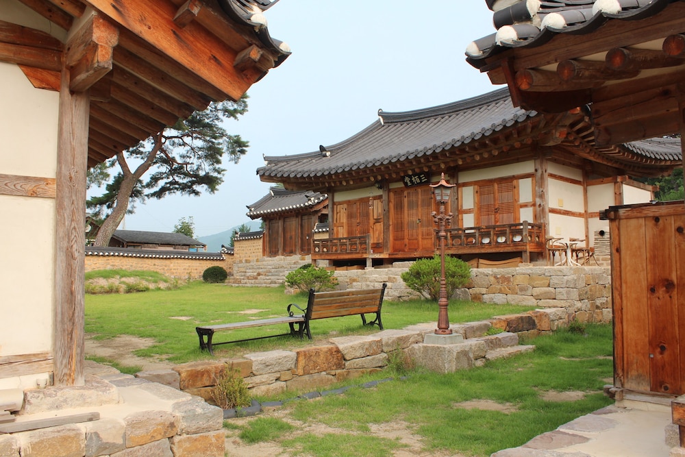 Ongyejongtaek Sambaekdang