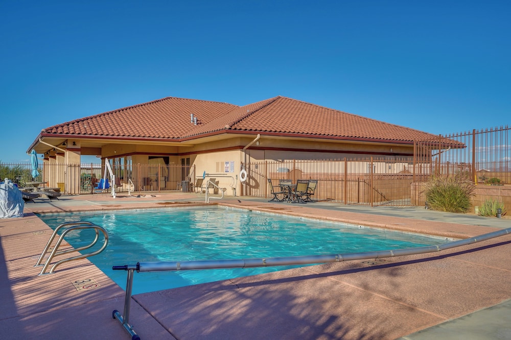 55-plus Desert Oasis in Benson w/ Mountain Views
