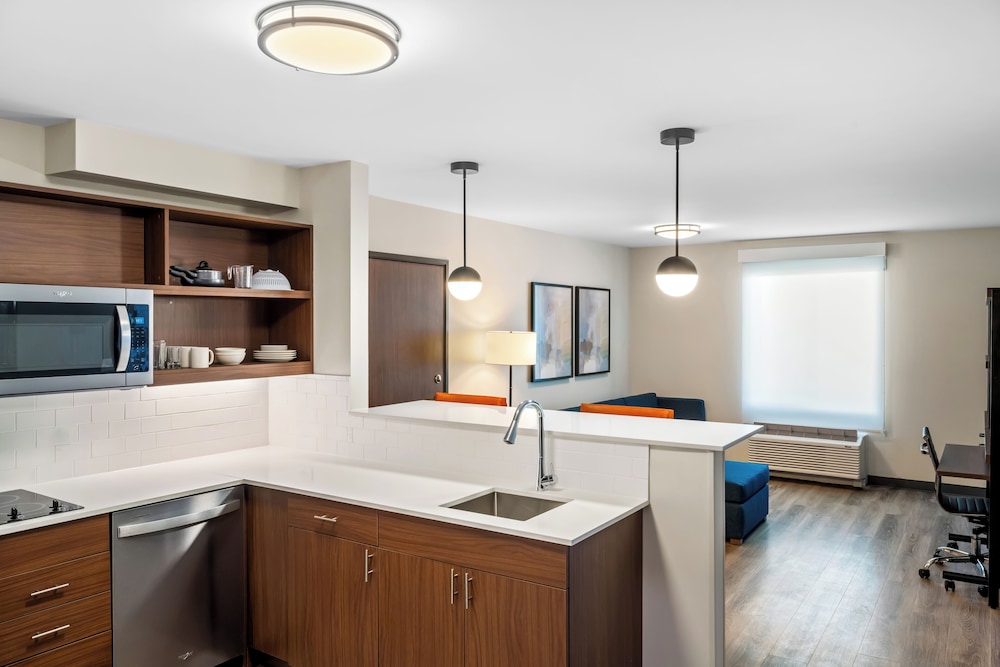 Everhome Suites Somerset - South Brunswick