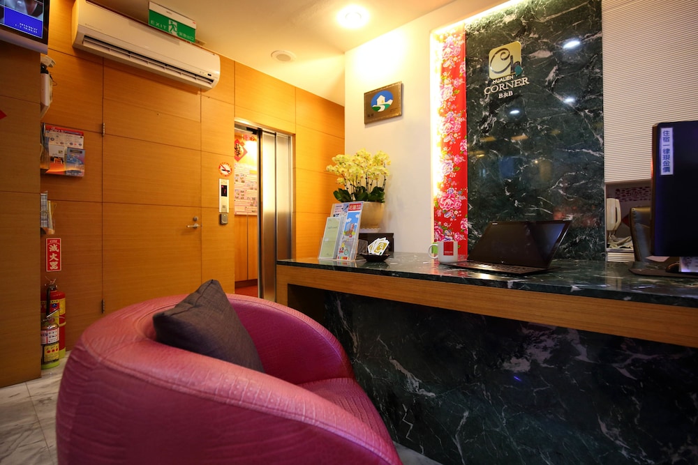 Corner B&B
