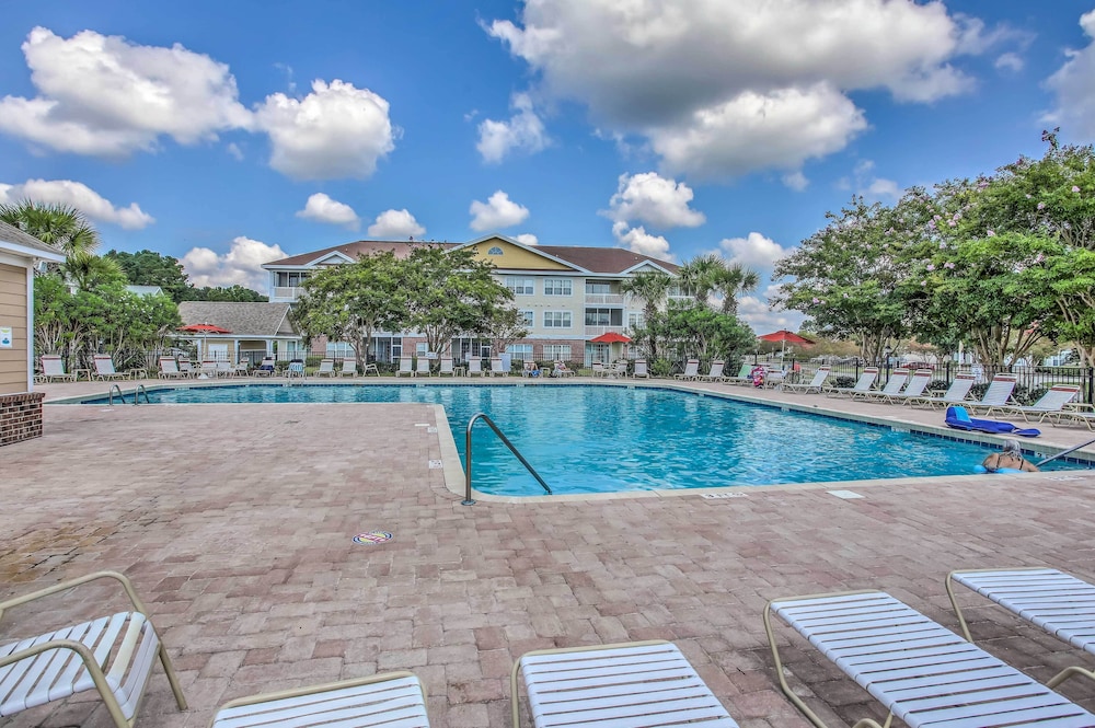 Golf Course Getaway w/ Views in North Myrtle Beach