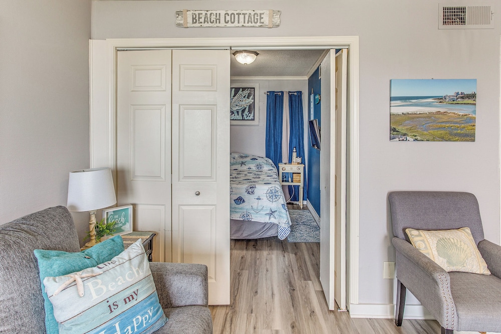 Steps to Beach: Myrtle Beach Condo w/ Resort Perks