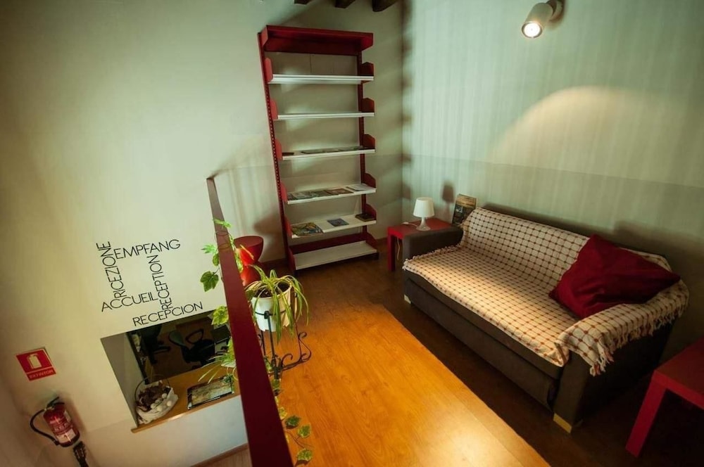 Albergue Santa Ana - Hostel