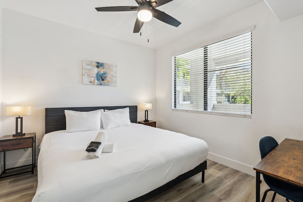 CozySuites at Zone Westgate