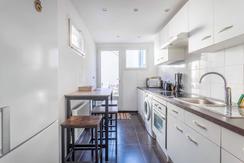 1 Bedroom Apartment in La Plaine