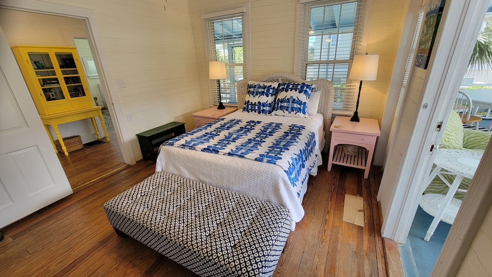 Twelve Palms Cottage by Tybee Vacation Rentals