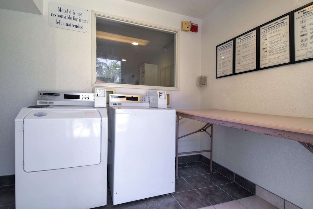 Motel 6 Riverside West - Jurupa Valley