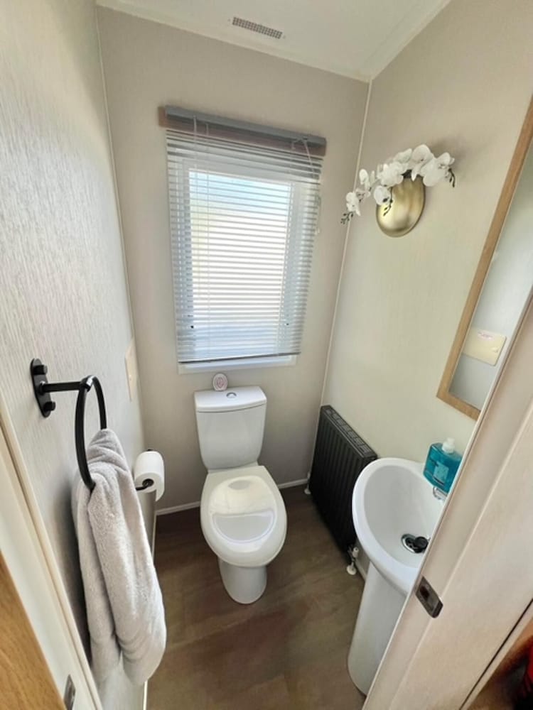 3bed-8berth- Hot Tub-mablethorpe-pet Friendly-wifi
