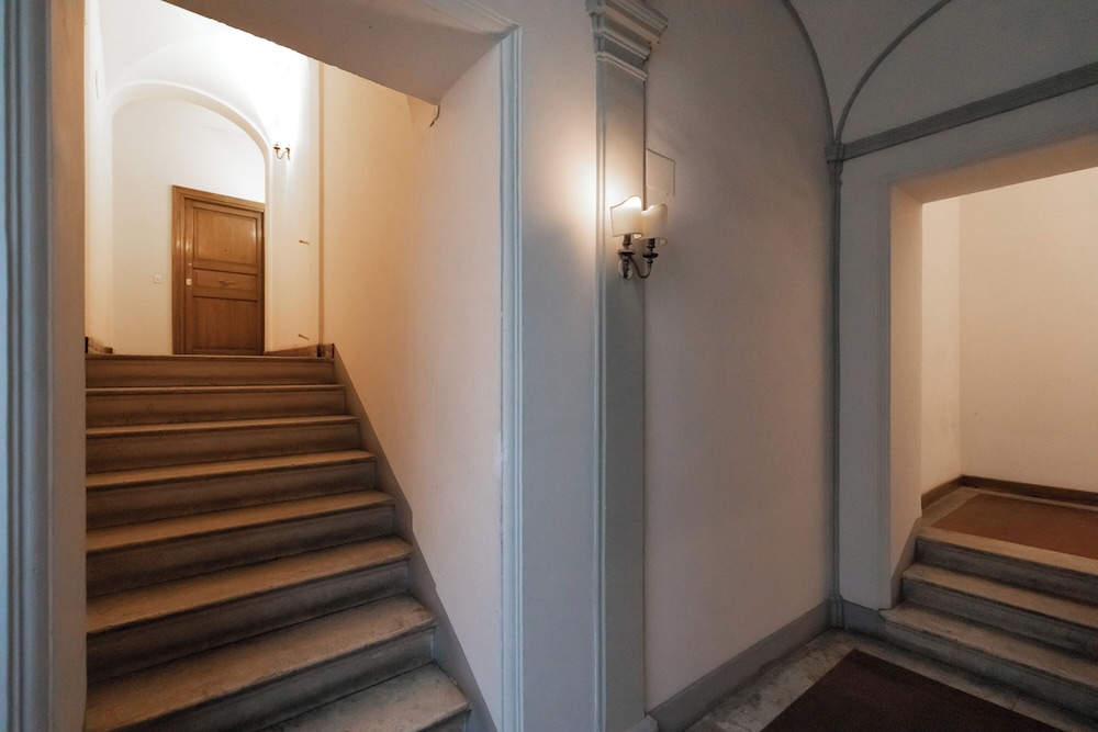 Via Giulia Apartments