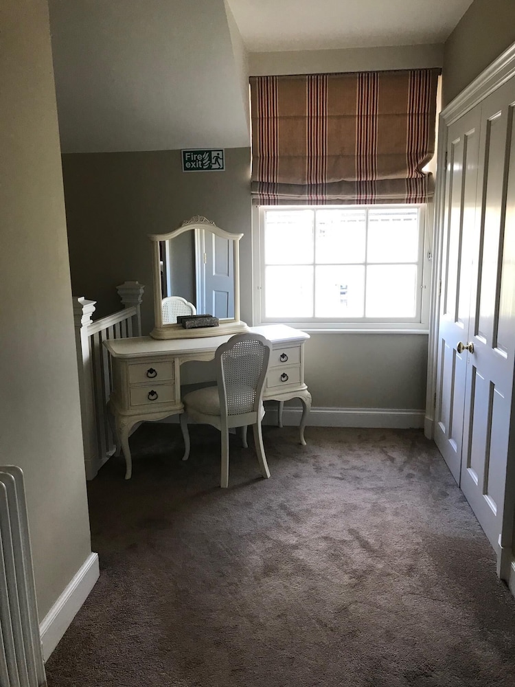 The Gate Lodge view 4