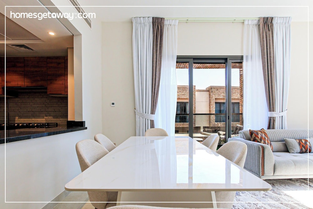 Bright Spacious 2BR with Maids