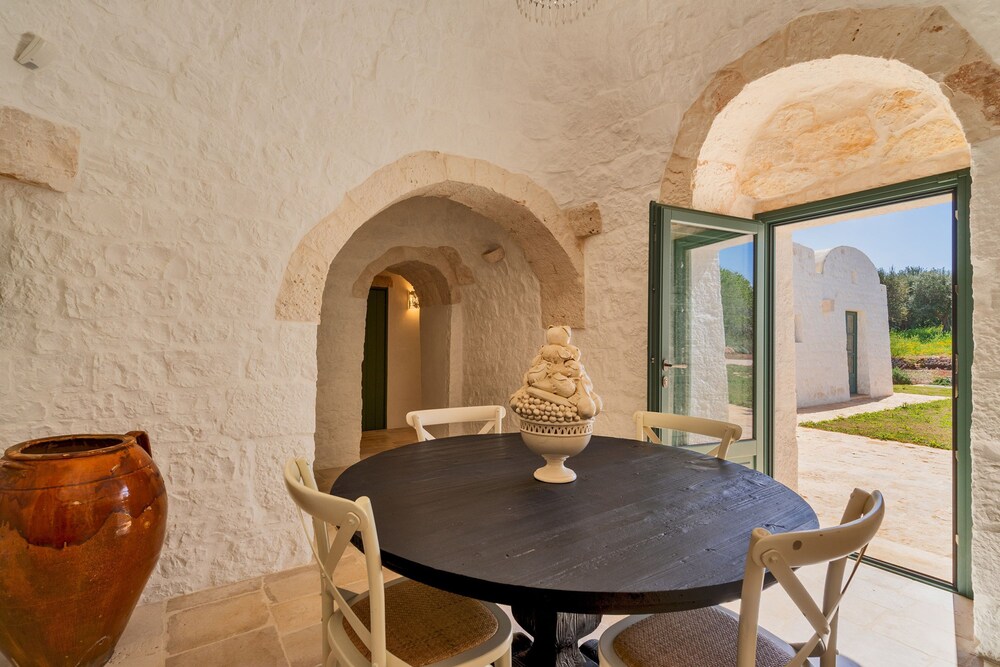Trulli Pietra Rossa With Pool by Wonderful Italy