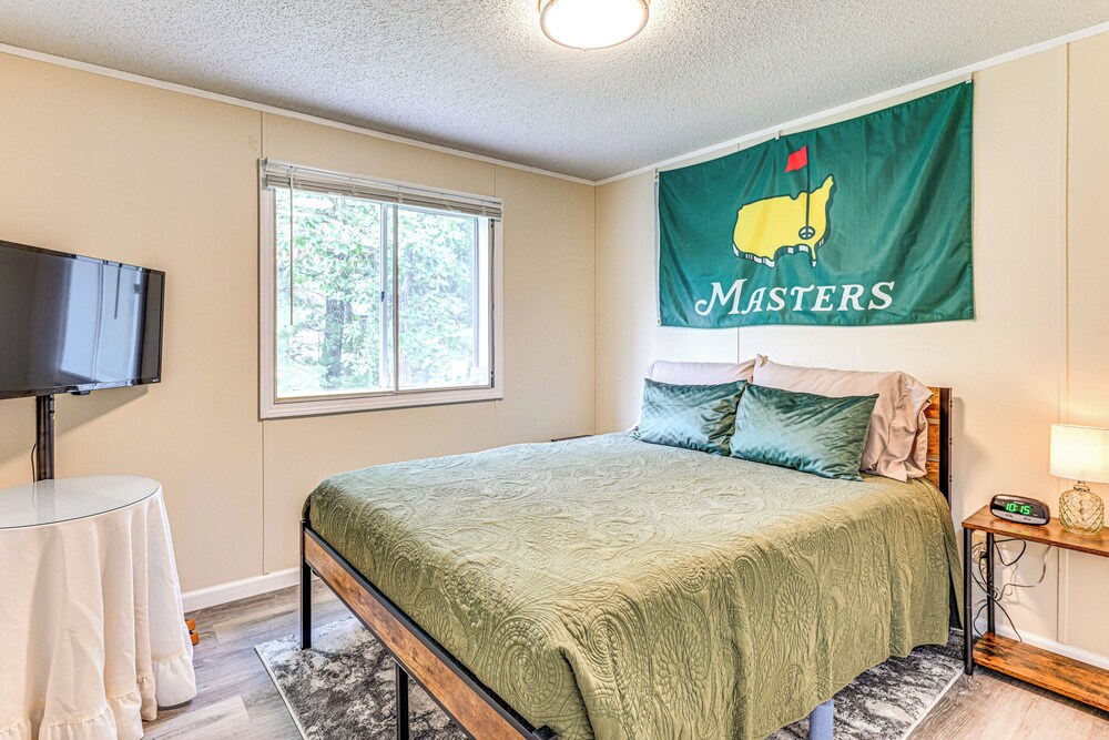 < 5 Mi to 5 Golf Courses: Home in Lake Arrowhead