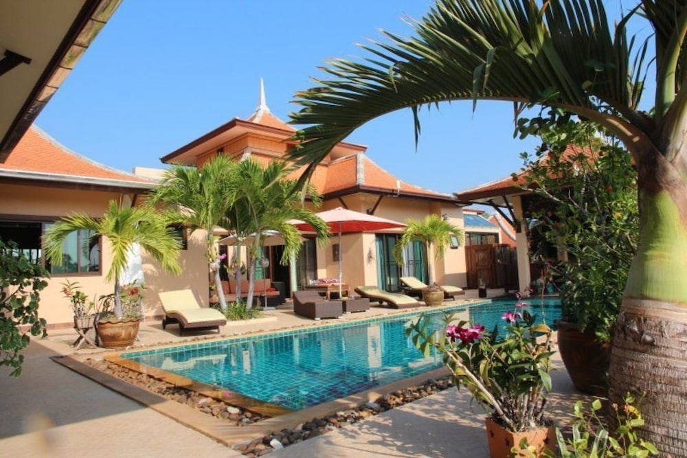 Malee Garden