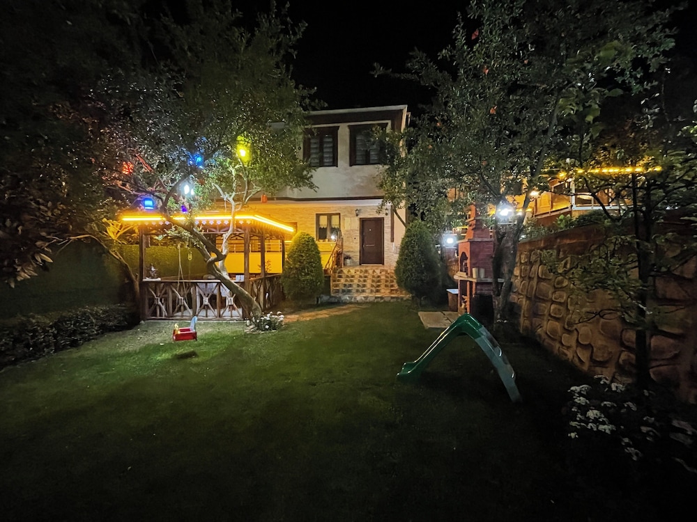 Garden House Villa