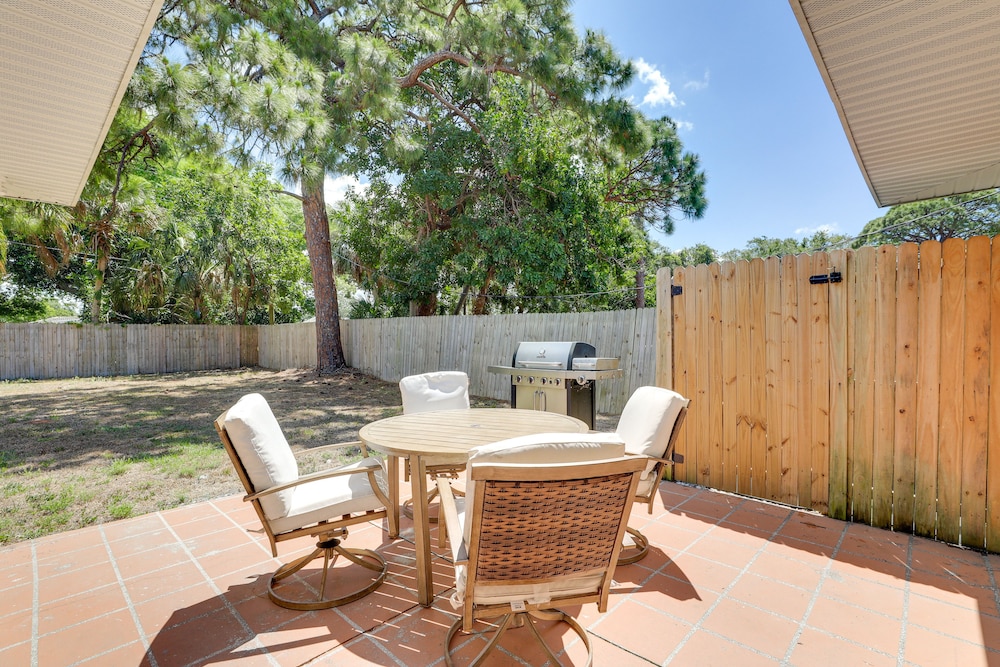 Hotel Airy Bradenton Vacation Rental w/ Patio, Gas Grill - Image 1