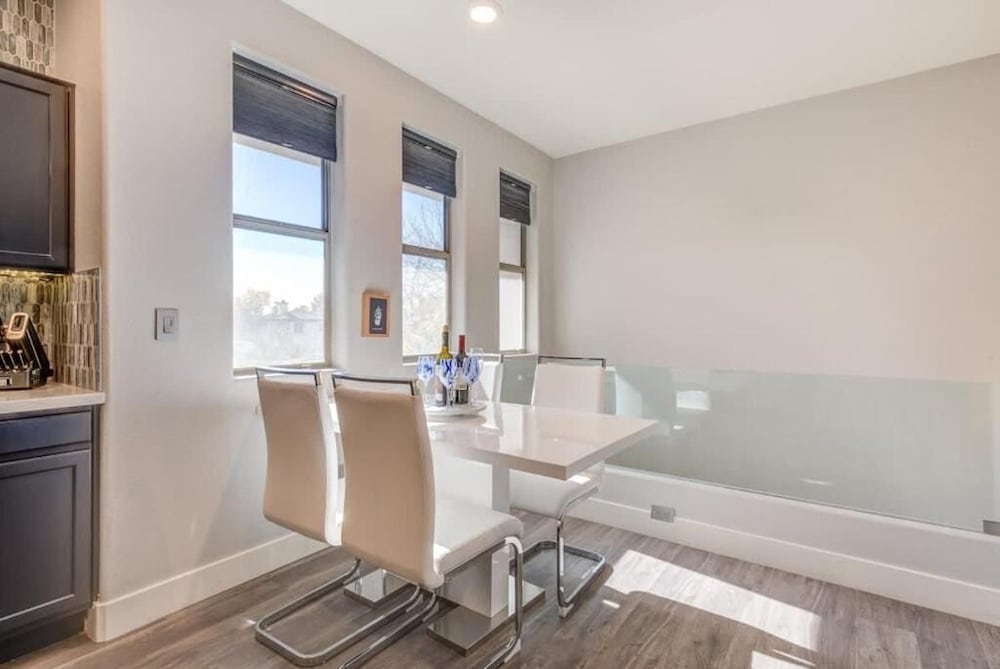 Scottsdale Condo Overlooking Golf Course