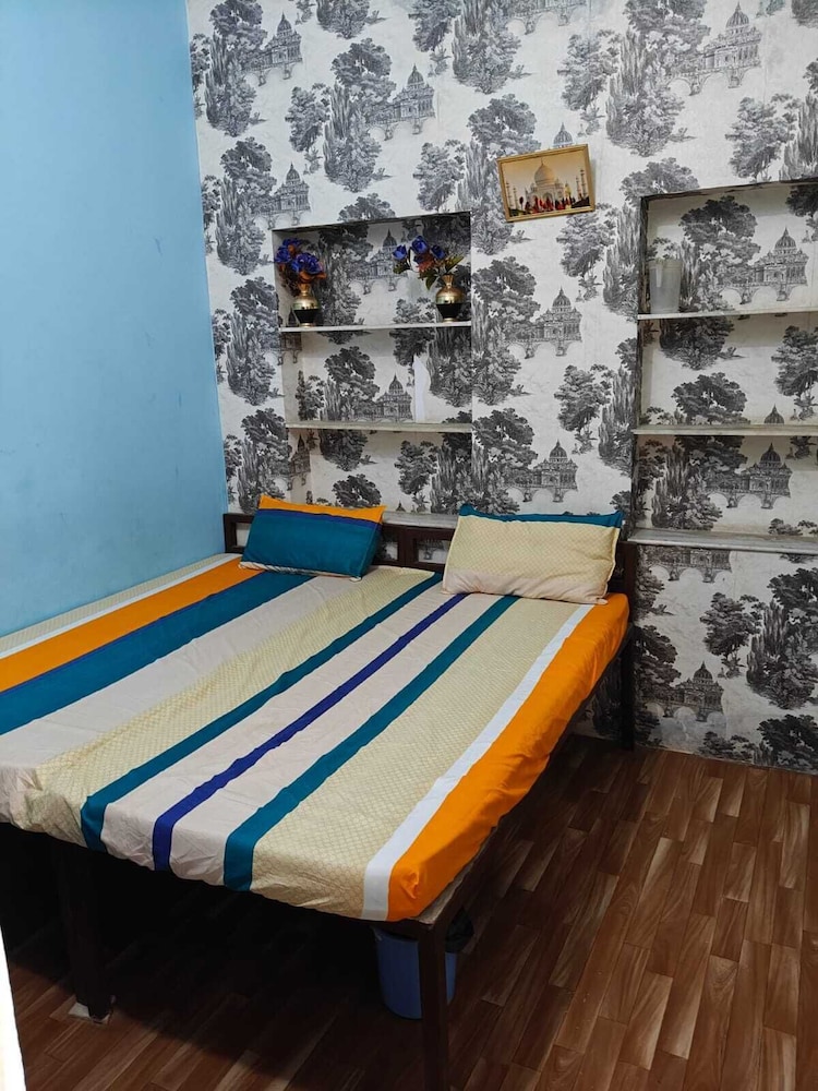Shri Krishna Residency